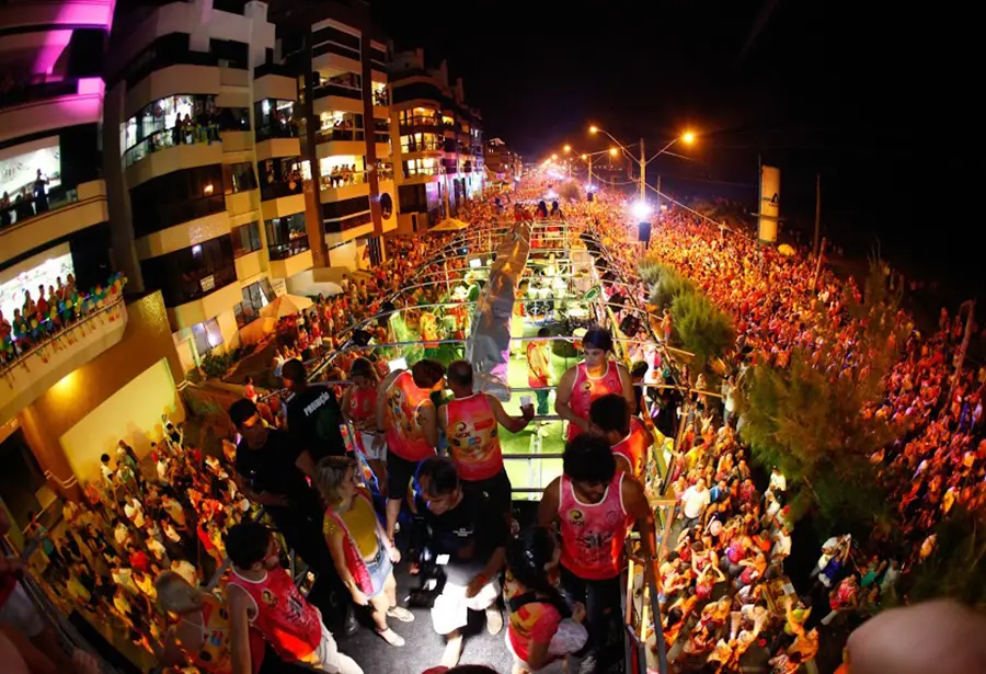 Foliões no Bloko Rosa 2014