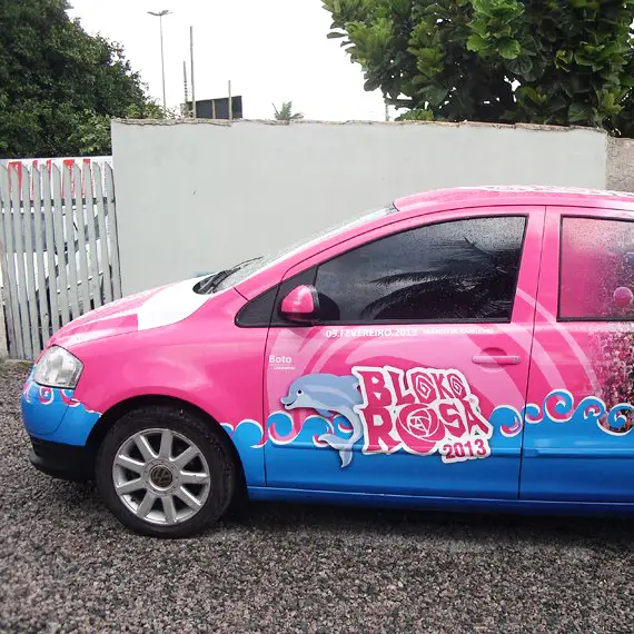 Carro personalizado do Bloko Rosa