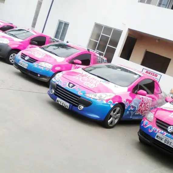 Carro personalizado do Bloko Rosa