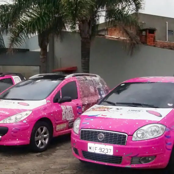 Carro personalizado do Bloko Rosa