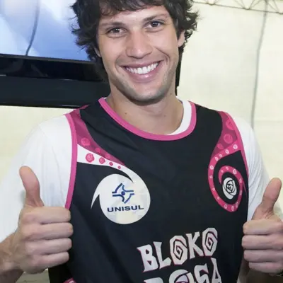 Gustavo Leão